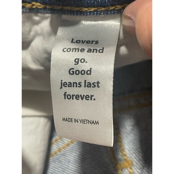 NWT Pacsun Women's Size 25 Distressed Cuffed Hem Denim Mom Shorts Sylvie Blue - Picture 13 of 13